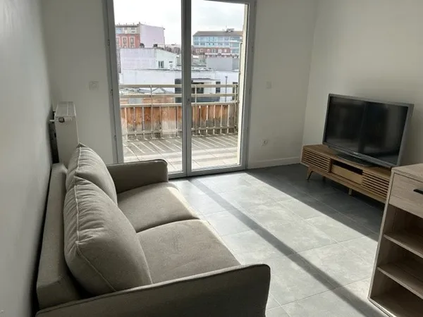 SAINT-CYPRIEN - T2 meublé de 41,80m2