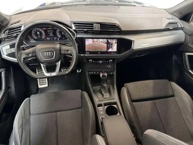Audi Q3 35 tfsi 150 ch s tronic 7 s line — photo 18