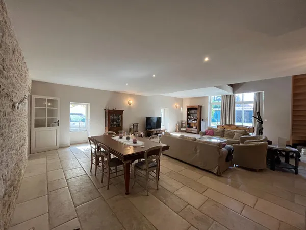 Maison 280m² Poitiers Ouest, 5mn du centre ville, proche collège/lycée privé