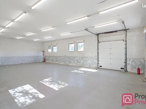 Local commercial 150 m²