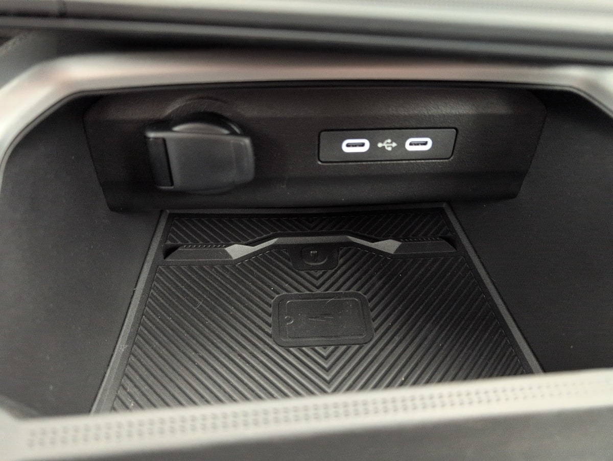 Dacia Bigster — photo 18