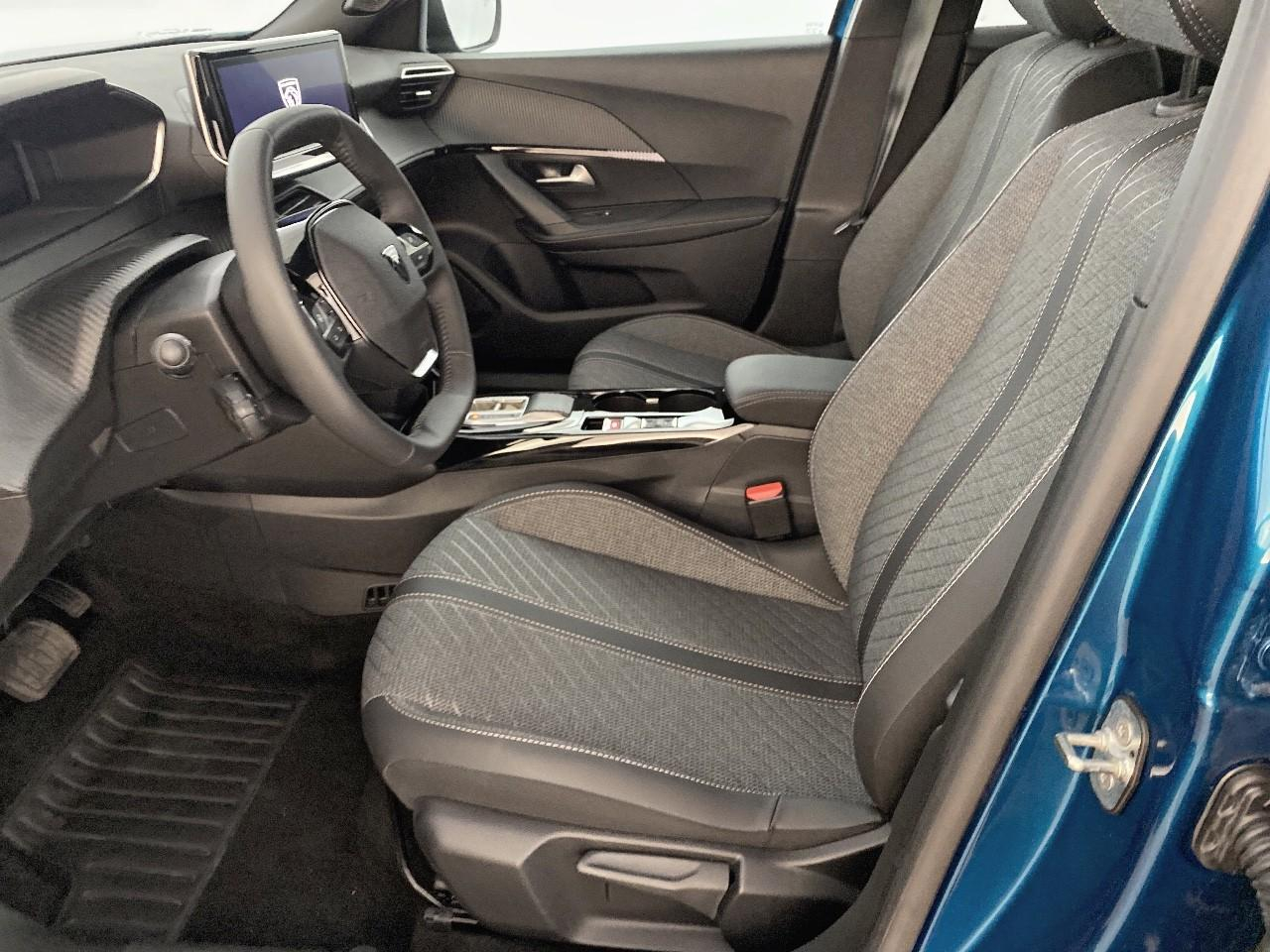 Peugeot 2008 hybrid 145 ch e-dcs6 allure — photo 9