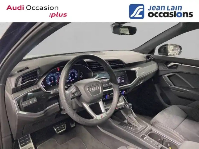 Audi Q3 sportback 35 tfsi 150 ch s tronic 7 — photo 11