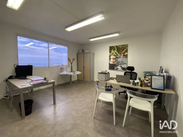 Bureaux 96 m²