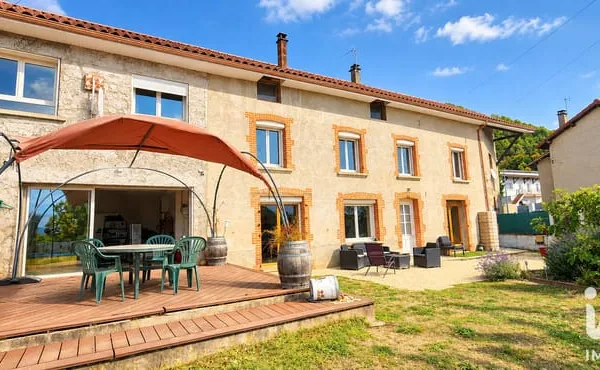 Maison 6 pièces 226 m²