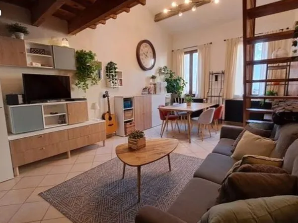 AVIGNON INTRA-MUROS - 59 m² - CHARME & POTENTIEL