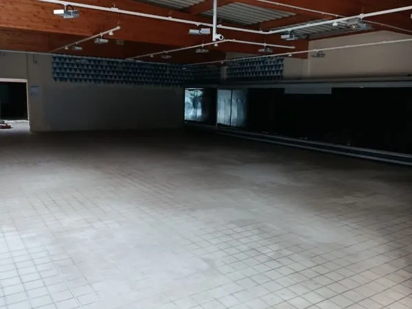 Commerce Location Les Hautes-Rivières  700m² 210000€