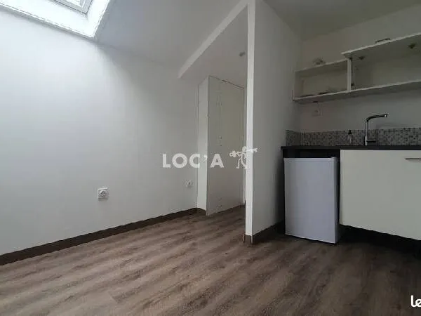 Studio 1 pièce 11 m²