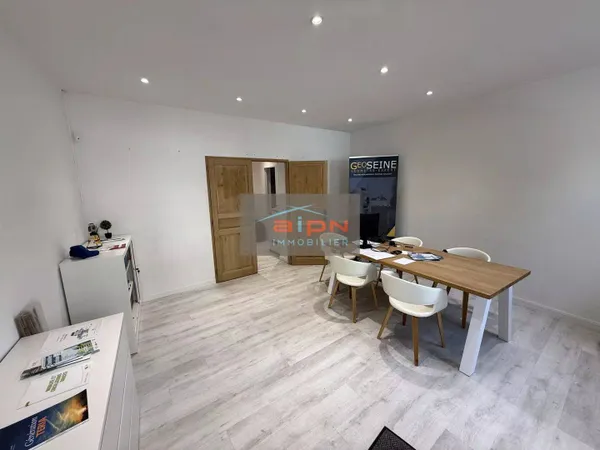 Local commercial 2 pièces 36 m²