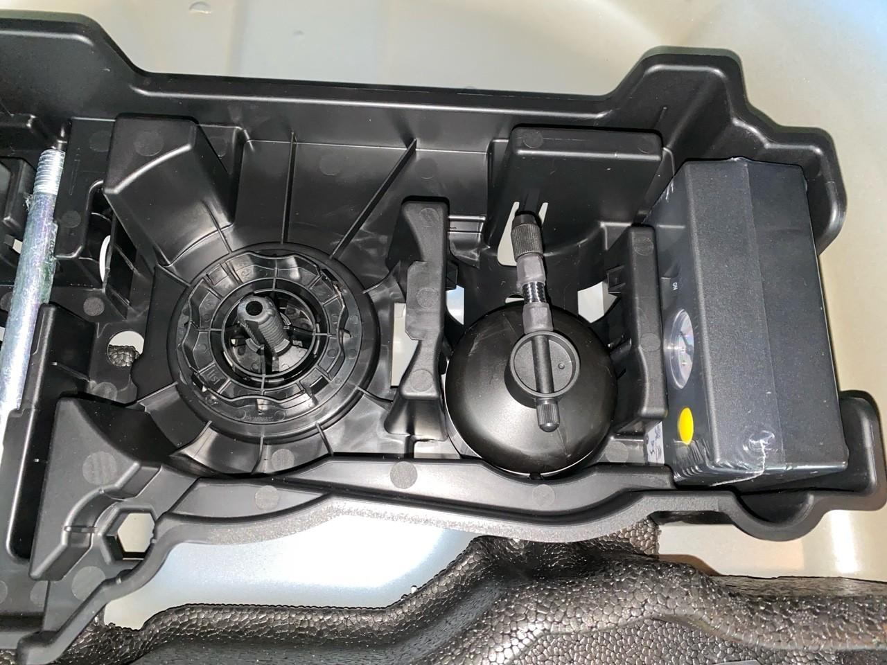 Peugeot 2008 100 s&s bvm6 allure — photo 12