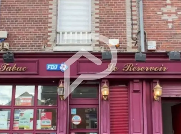 Local commercial 5 pièces 250 m²