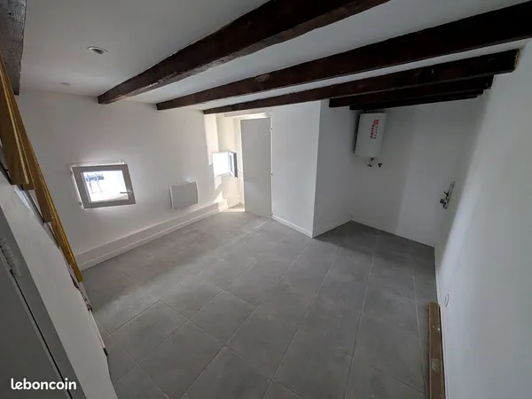 2 appartements loués DPE C - 17 400 /an - 9 % brut - sans agence
