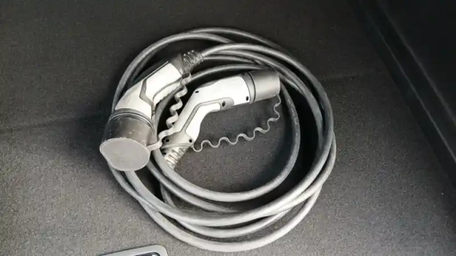 Citroën C5 Aircross hybride rechargeable 225 e-eat8 — photo 55
