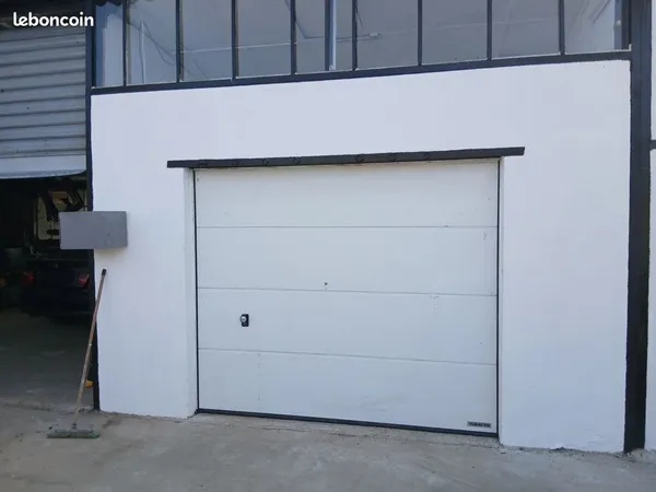 A louer grand garage