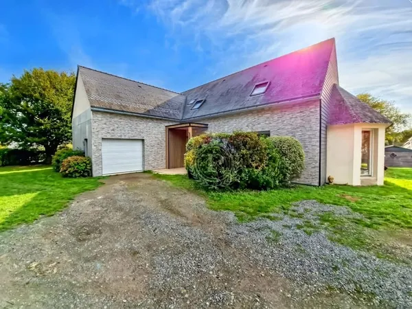 SAINT-MOLF - MAISON FAMILIALE DE 172 M² AVEC VIE DE PLAIN-PIE