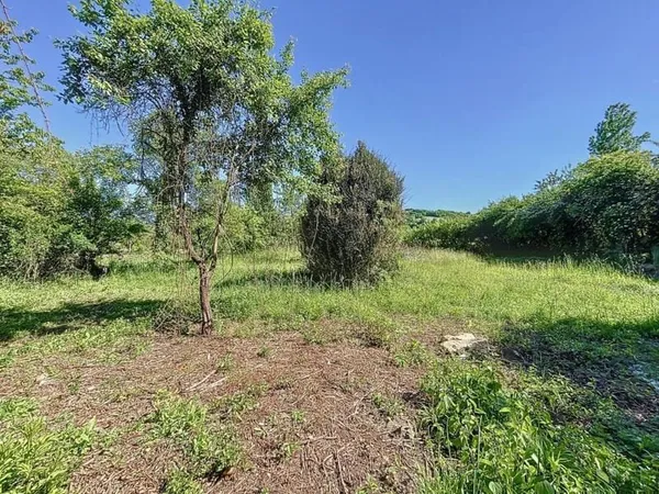 EOUX : Terrain de 2069 m²