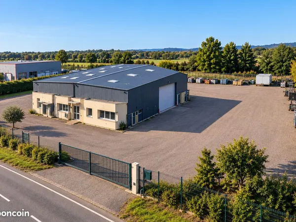 LOCAL D'ACTIVITÉ 410 m² - TERRAIN 3 200 m² - ACCÈS PL - AXE VAL DE SAÔNE