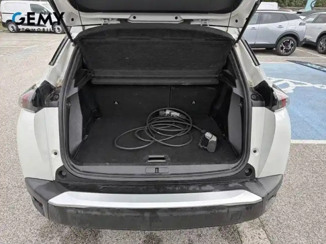 Peugeot 2008 electrique 136 ch — photo 6