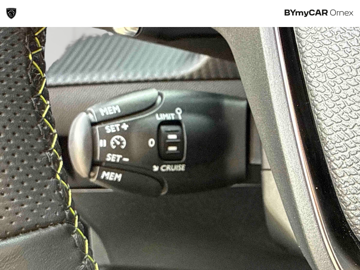 Peugeot 2008 PureTech 130 S&amp;S EAT8 — photo 21