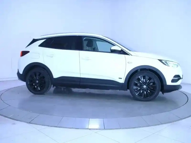 Opel Grandland X hybrid4 300 ch awd bva8 — photo 7
