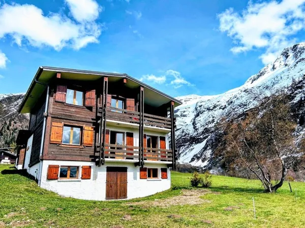 Maison 7 pièces 140 m²