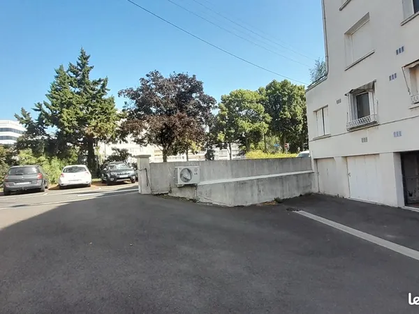 Garage Tours Centre proche gare