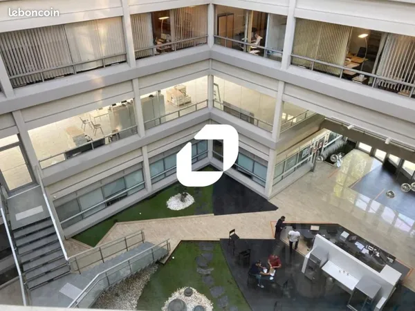 Bureau 3 176 m²