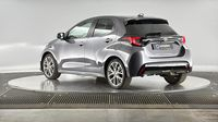 Toyota Yaris 116h Iconic 5p MY22 — photo 8