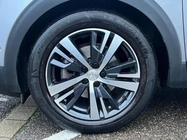 Peugeot 3008 1.2 puretech 130ch s&amp;s allure — photo 6