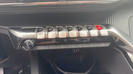 Peugeot 3008 1.2 PureTech 130 - Active – 2020 – 57608 km – Essence – Boîte Manuelle — photo 24