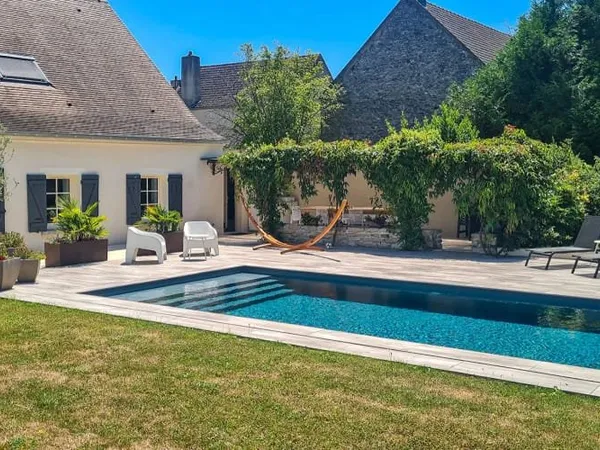 Maison 10 pièces 280 m²