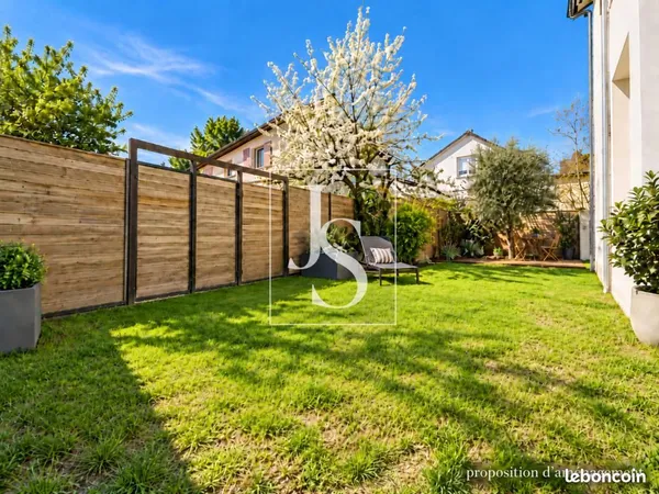 Pavillon 6 pièces 145 m²
