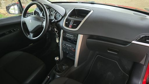 Peugeot 207 1.4 HDi 68 - Plus – 2013 – 118433 km – Diesel – Boîte Manuelle — photo 24