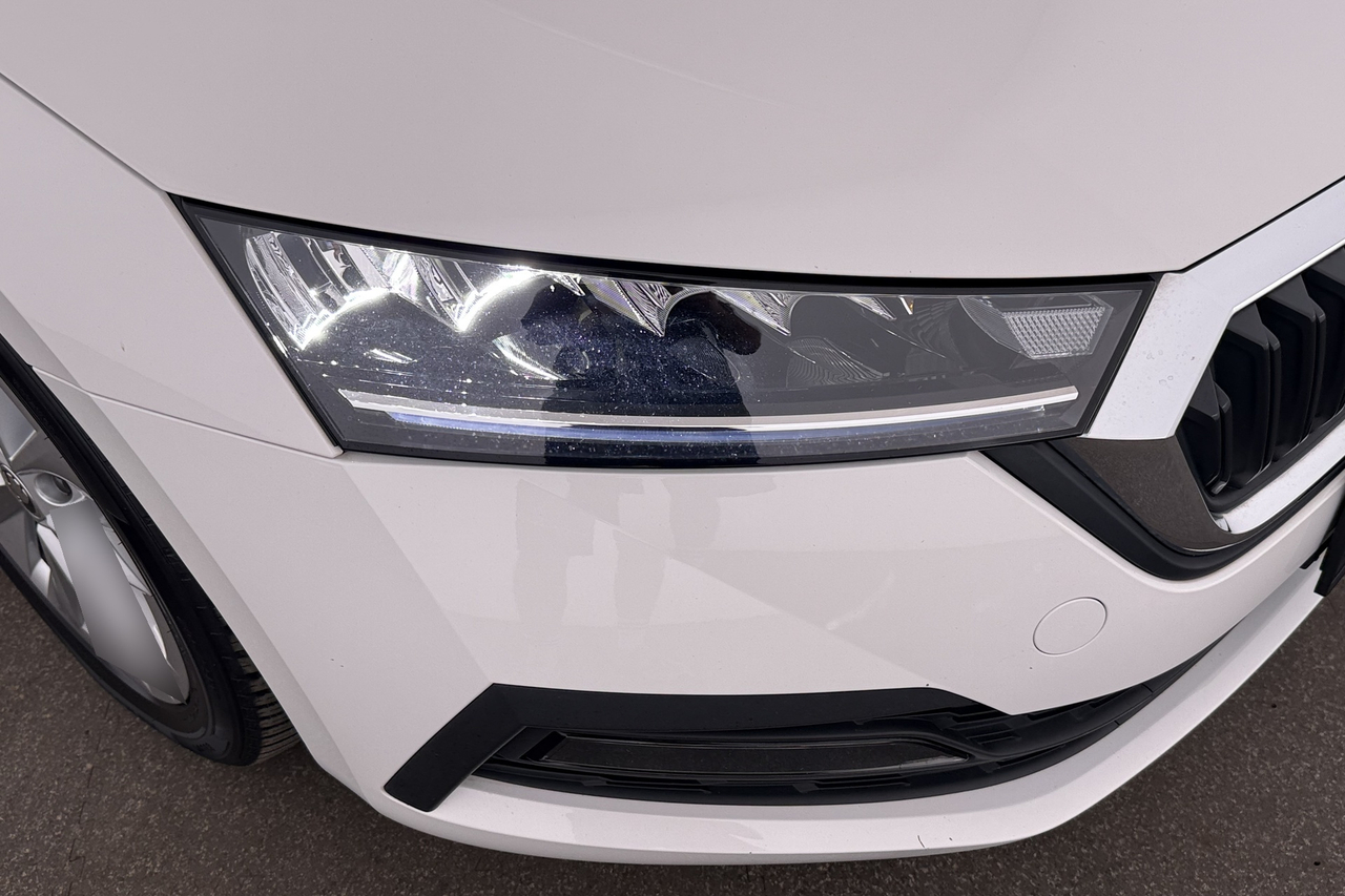 Skoda Octavia Combi — photo 11