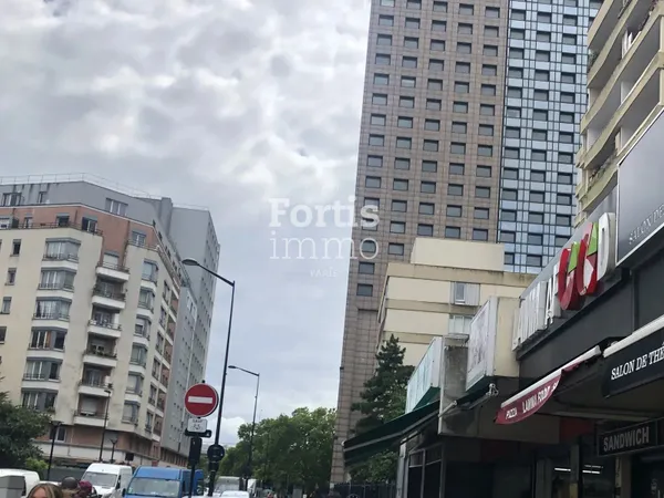 AUBERVILLIERS - PTE DE LA VILLETTE - MURS COMMERCIAUX -141M²