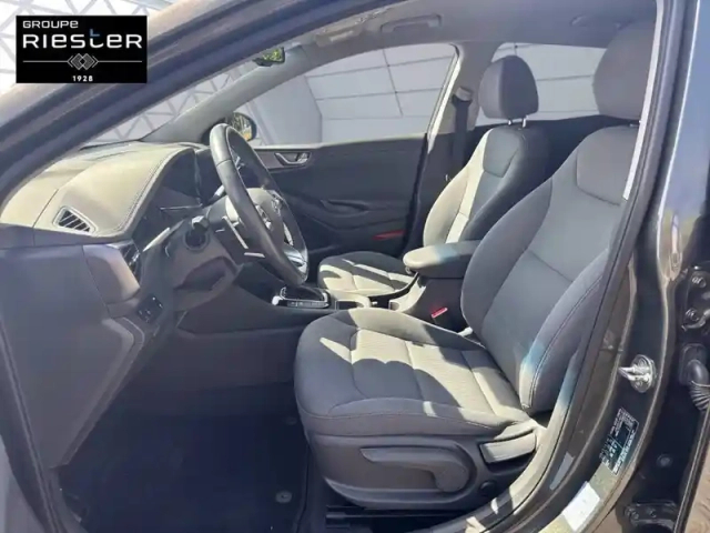 Hyundai Ioniq plug-in 141 ch — photo 29