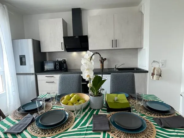 À LOUER - T3 MEUBLÉ NEUF DE 67 m² AVEC BALCON & PARKING PRIVATIF - ARGENTEUIL