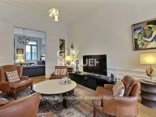 Maison 5 pièces 308 m²