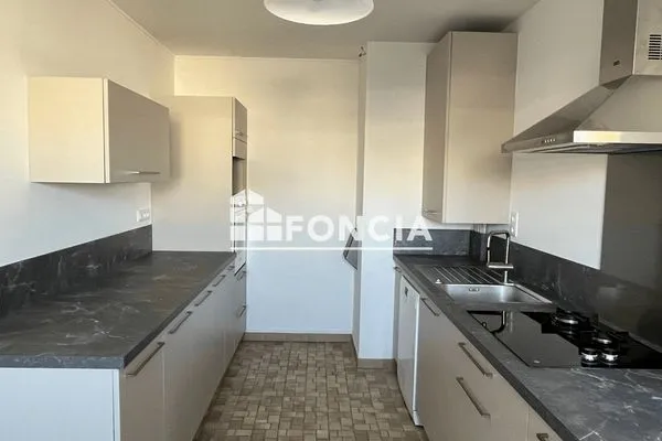 Appartement 5 pièces 140 m²