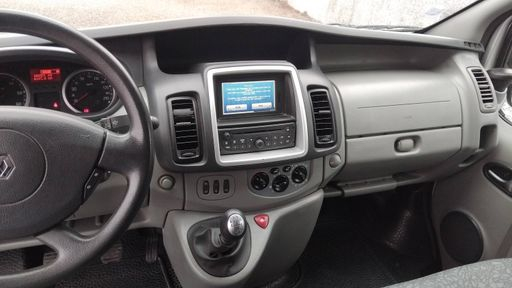 Renault Trafic Passenger L2 H1 2.0 dCI 115 - Expression – 2013 – 102821 km – Diesel – Boîte Manuelle — photo 7