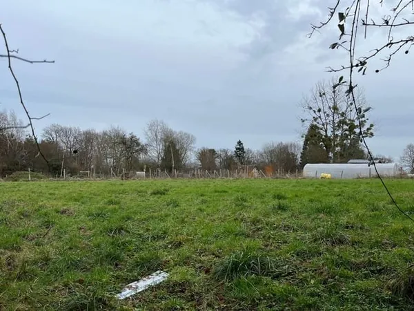 Terrain 1612 m²