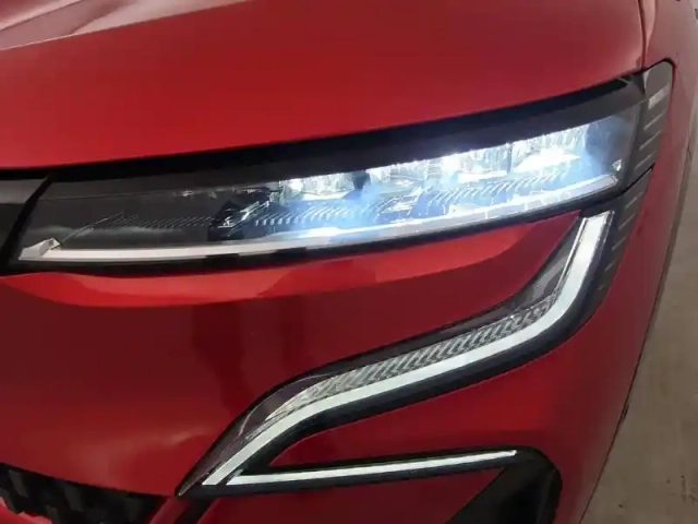 Renault Megane e-tech ev60 220 ch super charge — photo 174