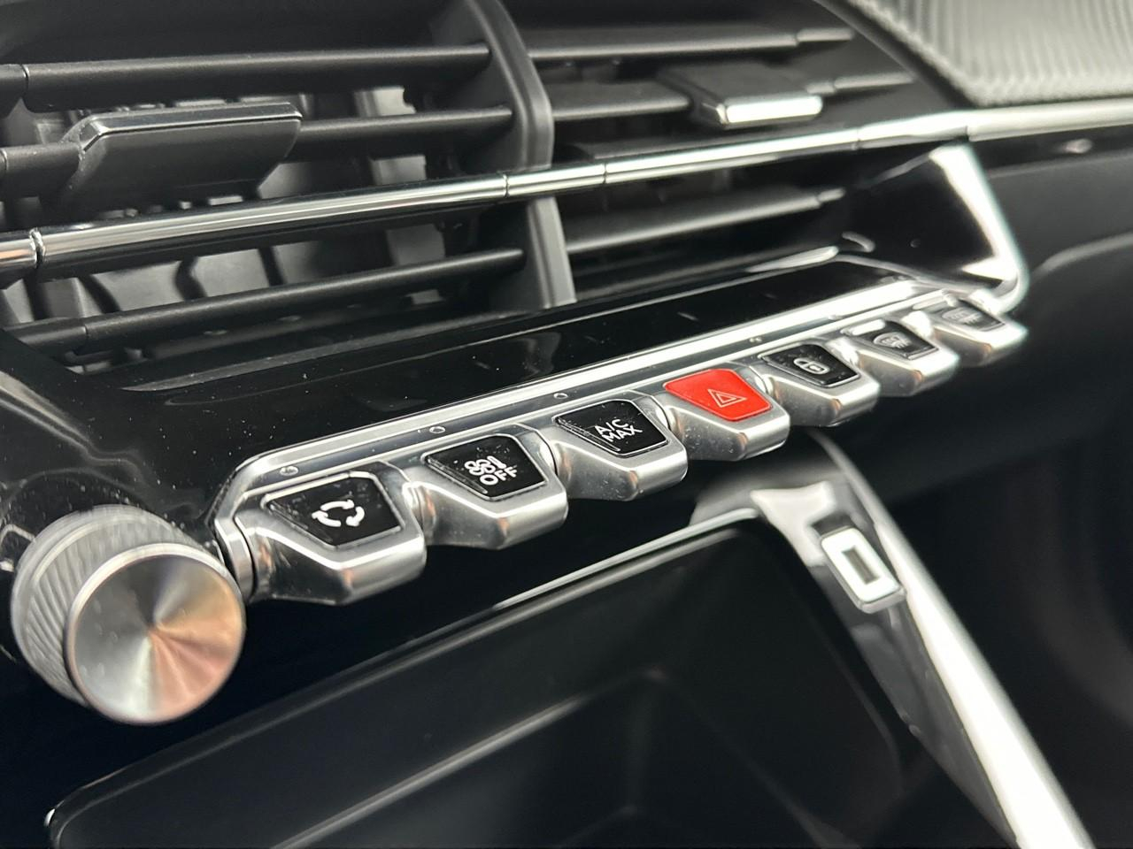 Peugeot 2008 puretech 100 s&s bvm6 style — photo 28