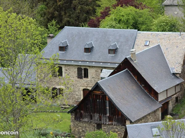 Maison en montagne avec dépendances de 315 m2