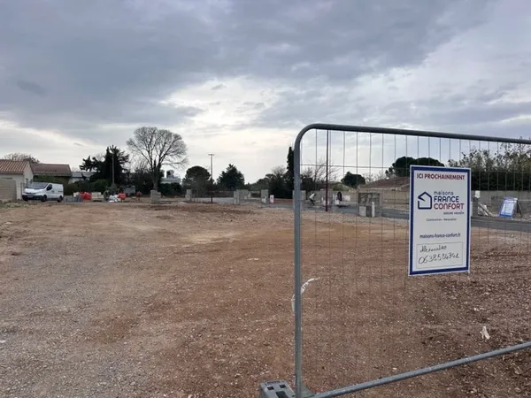 Terrain 550 m²