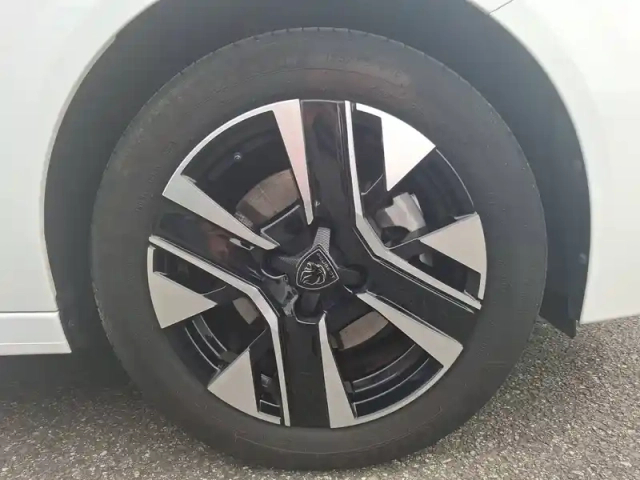 Peugeot 208 puretech 100 s&amp;s bvm6 — photo 15
