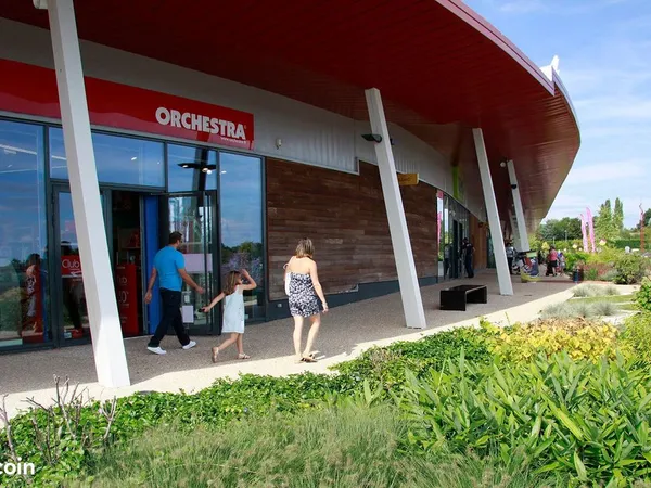 Local commercial 2950 m² VIERZON