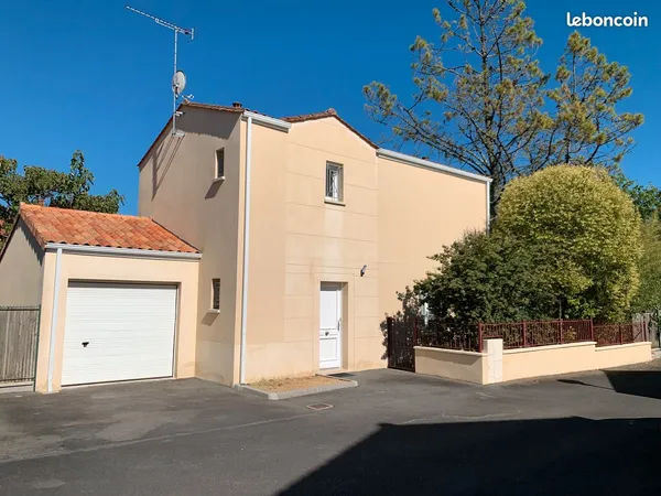 Maison 4 pièces dans résidence sécurisée
