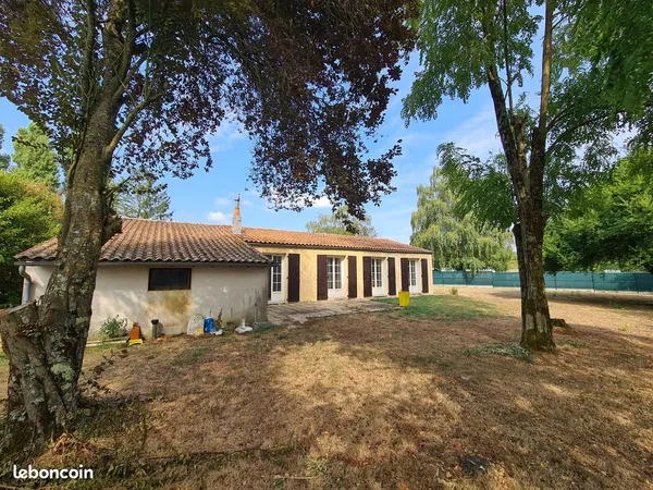 Maison plain-pied, 4 pièces, 100m², grand jardin, près Saintes