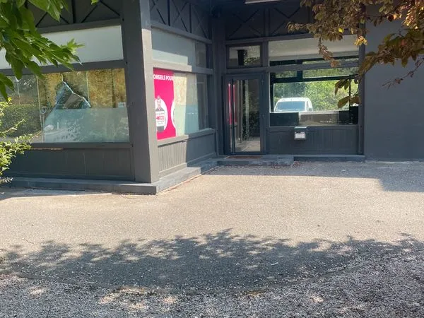 Murs commerciaux local commercial